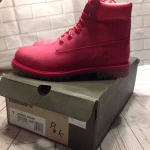 NIB Timberland 6in leather boot -red rose pink